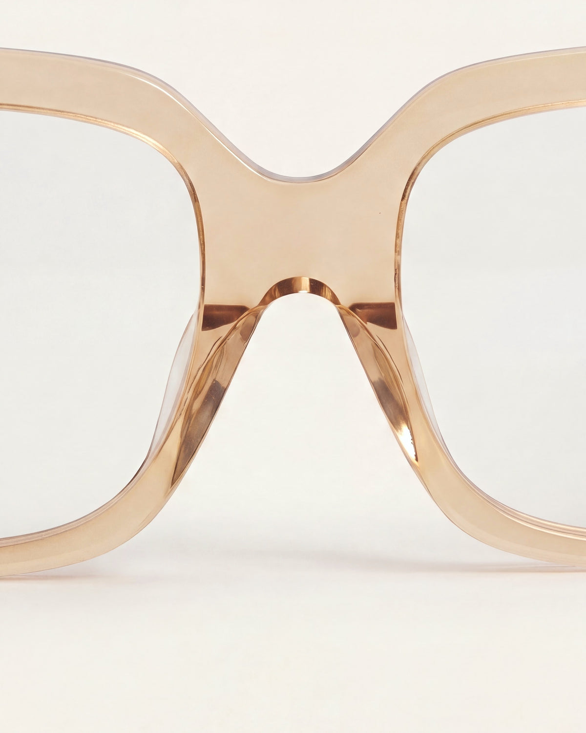 Mio Caramel Blue Light, detail