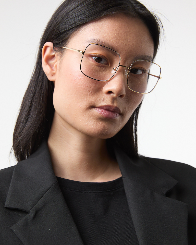 Wilma Gold Blue Light